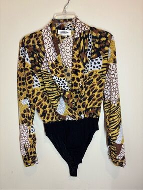 Vintage Cache Bodysuit Plunge V Neck Animal Long Sleeves Top Size 4
USA Made